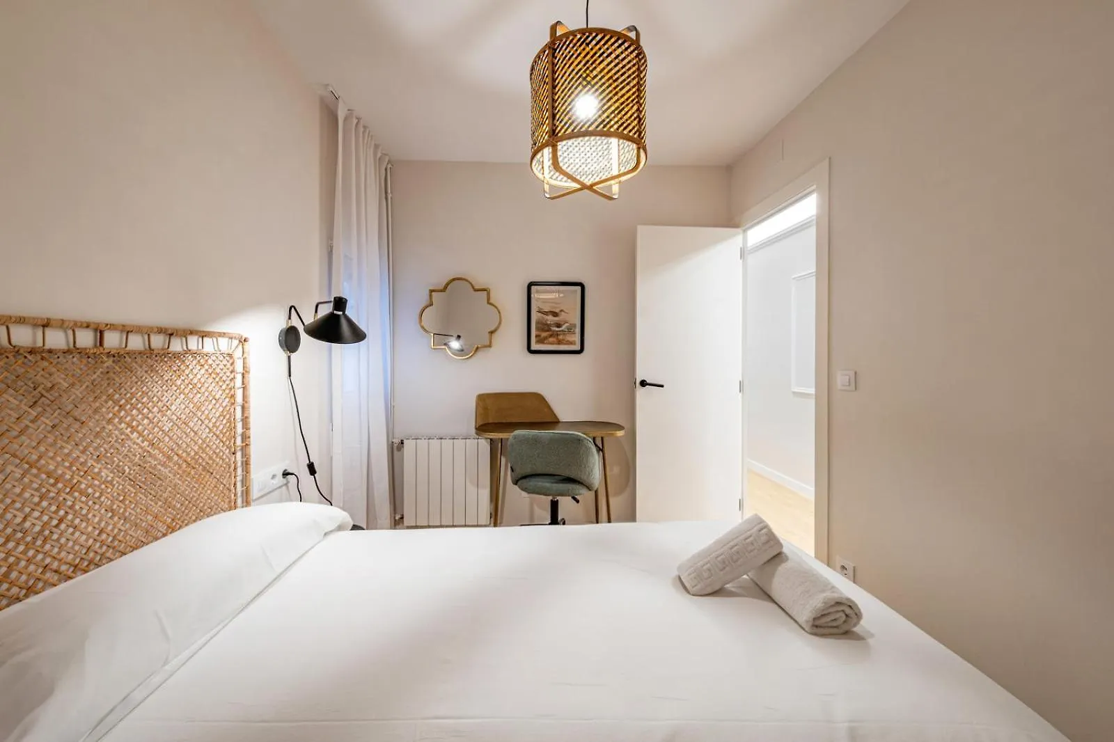 Bebarceloner Eixample Apartments - 4 Bedrooms Španělsko
