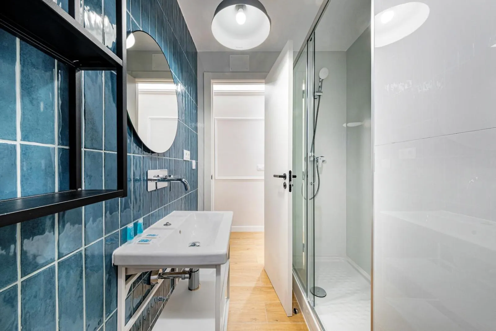 Bebarceloner Eixample Apartments - 4 Bedrooms